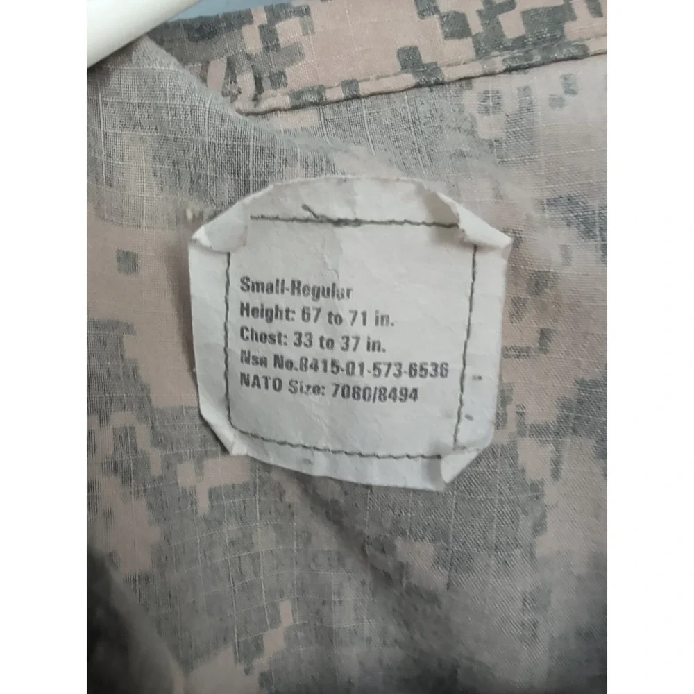 US Army ACU Coa Digital Camo Small Regular 67 To 71 In Chest 33 To 37. Sgt Patch
